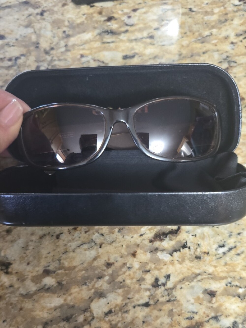 Coach Women's Brown Frame with Brown Gradient Lenses Sunglasses - Picture 12 of 12